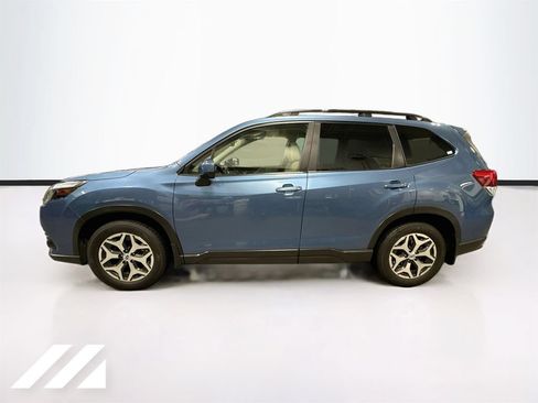 Used 2022 Subaru Forester Premium AWD/4WD image 8
