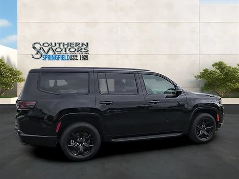 Used 2025 Jeep Wagoneer Series II w/ Convenience Group I AWD/4WD image 34