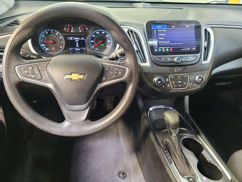 Used 2022 Chevrolet Malibu LT FWD image 22