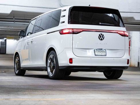 New 2025 Volkswagen ID. Buzz Pro S image 5