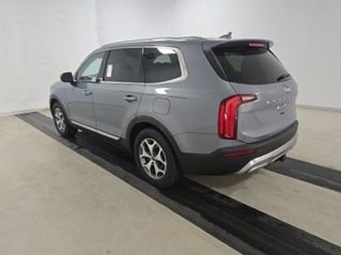 Used 2020 Kia Telluride EX w/ Towing Package FWD image 6