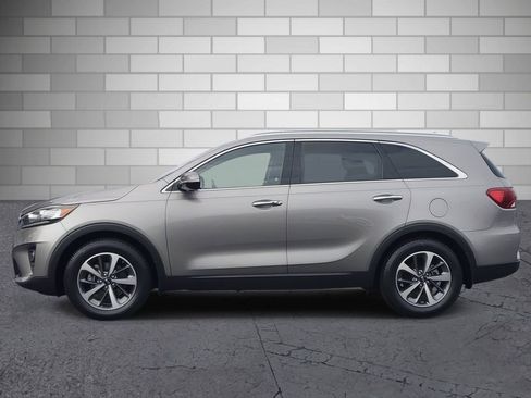 Used 2019 Kia Sorento EX image 2