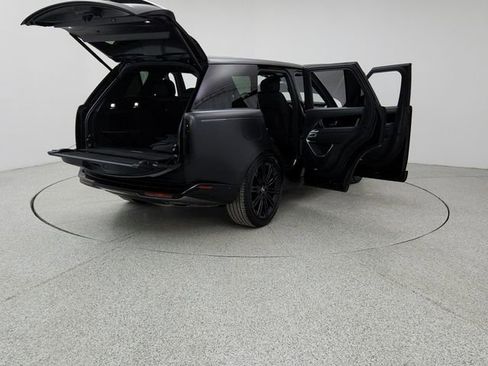 Certified 2023 Land Rover Range Rover SE image 11