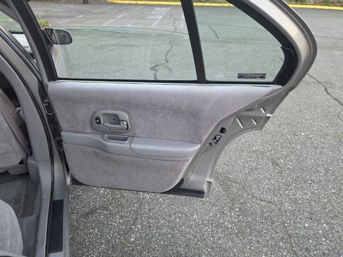 Used 1996 Chevrolet Lumina LS FWD image 29