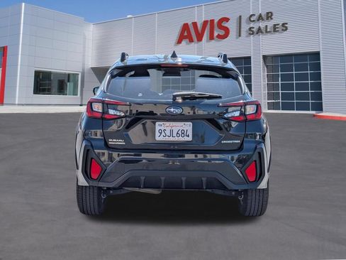 Used 2025 Subaru Crosstrek 2.5i Premium AWD/4WD image 7