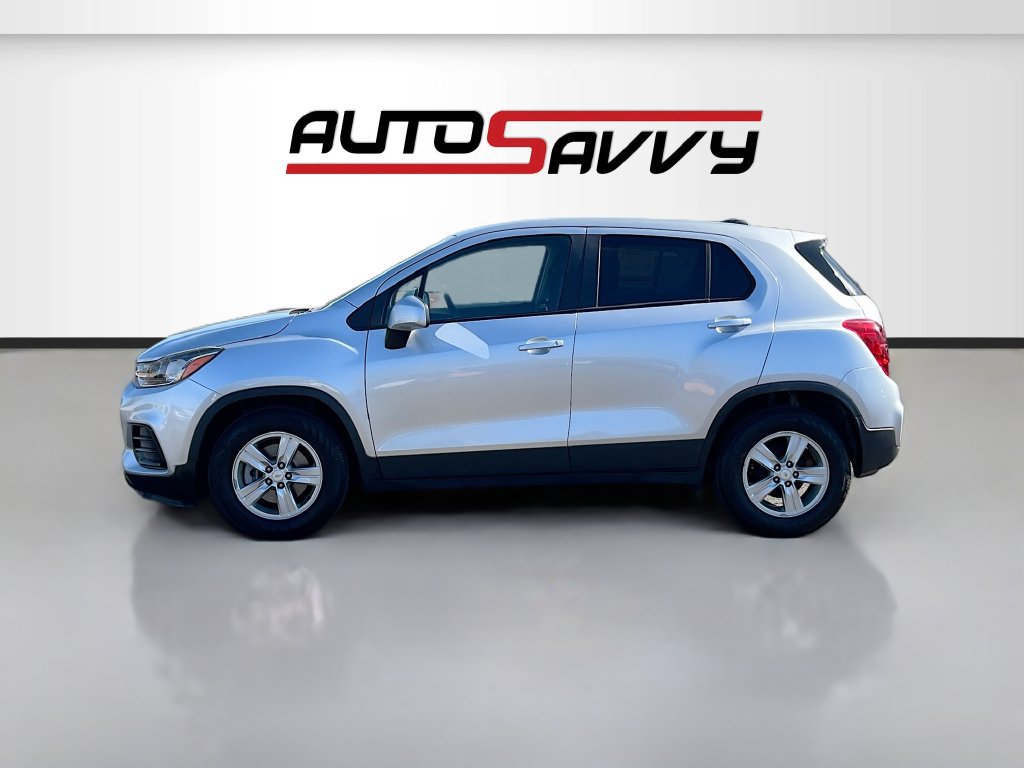 Used 2022 Chevrolet Trax LS w/ Tint and Cruise Package FWD image 4