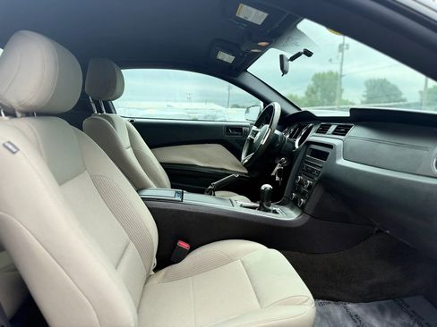 Used 2014 Ford Mustang Coupe RWD image 31