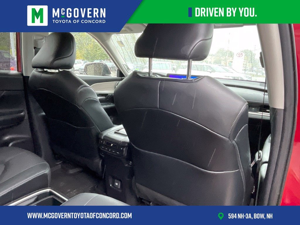 Used 2024 Toyota Grand Highlander AWD Hybrid image 22