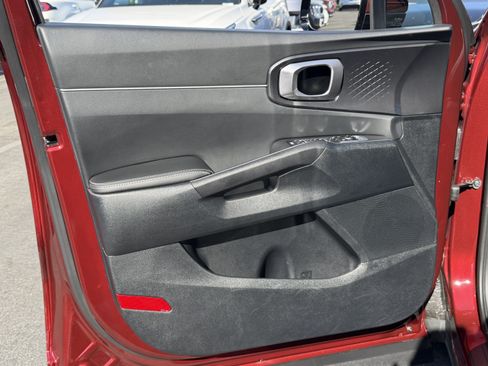 Certified 2025 Kia Sorento S w/ Panoramic Sunroof Package FWD image 13