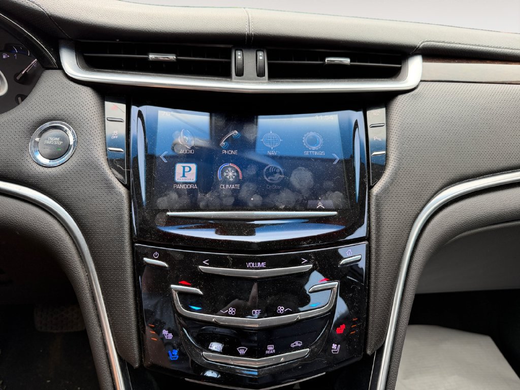 Used 2013 Cadillac XTS Luxury AWD/4WD image 10