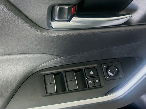 Used 2025 Toyota RAV4 XLE w/ Convenience Package image 15