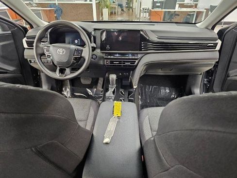 Used 2025 Toyota Camry LE image 9