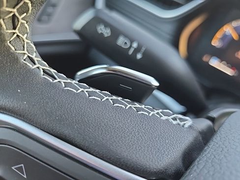 New 2025 Jeep Grand Cherokee L Limited w/ Luxury Tech Group II image 44