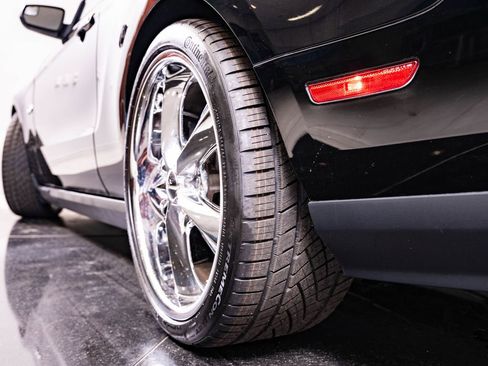 Used 2012 Ford Mustang GT Premium w/ Electronics Pkg RWD image 45