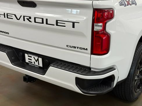Used 2021 Chevrolet Silverado 1500 Custom w/ LPO, Dark Essentials Package AWD/4WD image 8