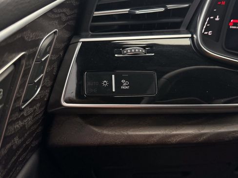 Used 2021 Audi Q8 Prestige w/ Prestige Package AWD/4WD image 27