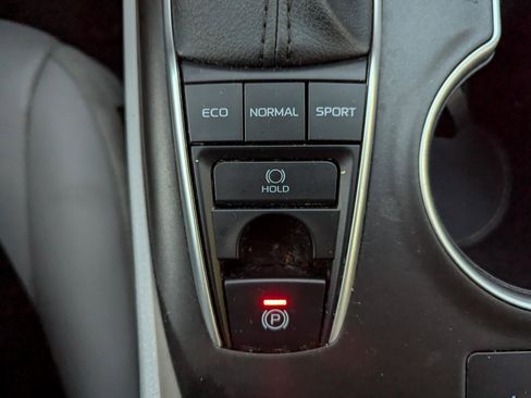 Used 2023 Toyota Camry XLE w/ Cold Weather Package image 25