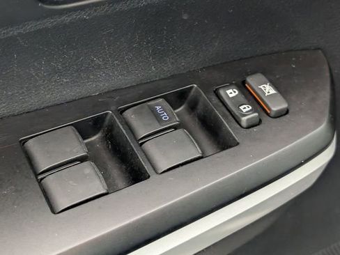 Used 2017 Toyota Tundra SR5 w/ SR5 Upgrade Package AWD/4WD image 11