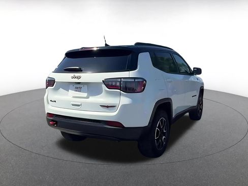 Used 2025 Jeep Compass Trailhawk AWD/4WD image 15