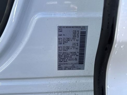 Used 2025 Nissan Murano Platinum image 32