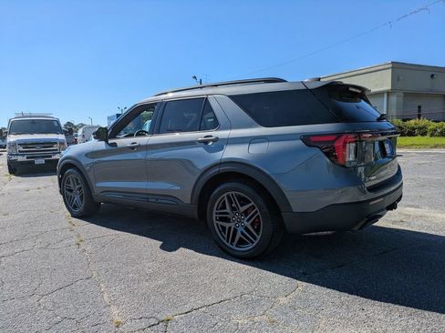 New 2026 Ford Explorer ST-Line w/ ST-Line Street Pack RWD image 5