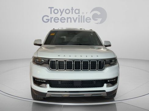 Used 2022 Jeep Wagoneer Series III w/ Premium Group I AWD/4WD image 9