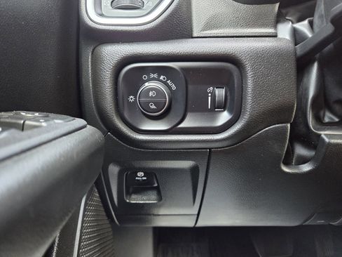 Used 2025 RAM 1500 Lone Star AWD/4WD image 37