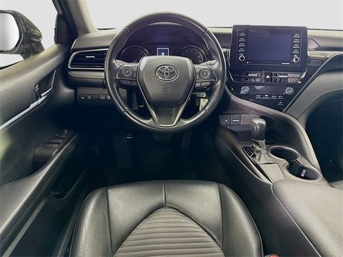 Certified 2021 Toyota Camry SE image 20