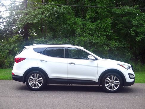 Used 2014 Hyundai Santa Fe Sport 2.0T w/ Navigation Package 06 FWD image 5