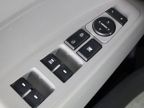 Used 2019 Hyundai Elantra SE FWD image 21