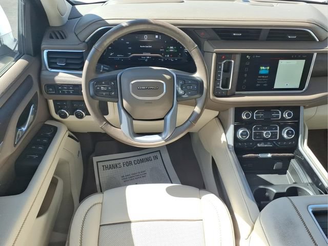 Used 2023 GMC Yukon Denali AWD/4WD image 4