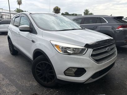 Used 2017 Ford Escape SE