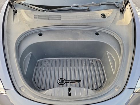 Used 2023 Tesla Model 3 Performance image 25