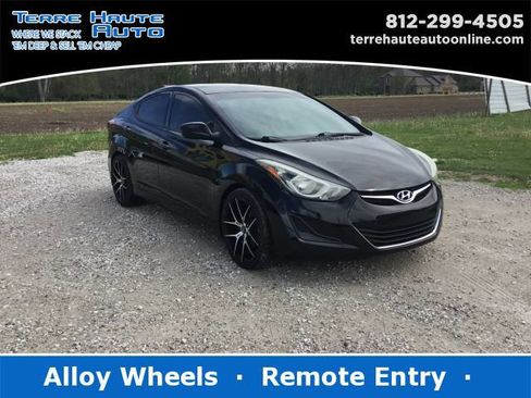 Used 2016 Hyundai Elantra SE image 1