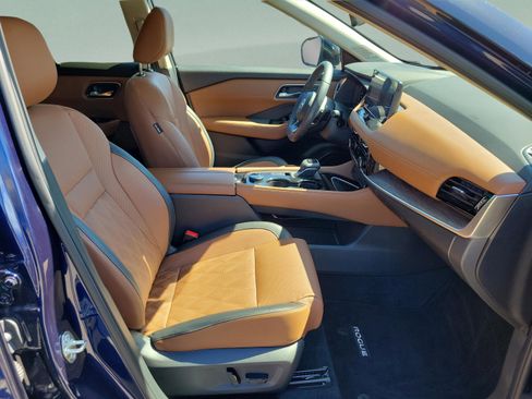 Used 2024 Nissan Rogue Platinum w/ Platinum Premium Package image 17