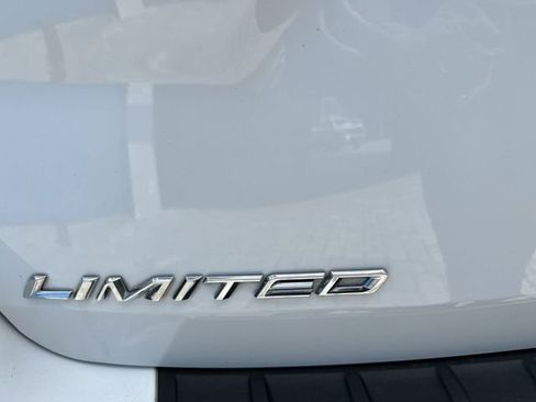 Used 2020 Ford Explorer Limited AWD/4WD image 14