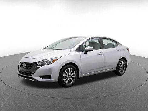 Used 2025 Nissan Versa SV FWD image 3