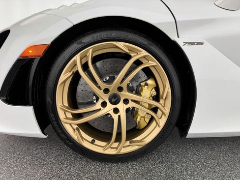 New 2026 McLaren 750S image 30