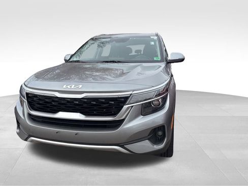 Used 2023 Kia Seltos S image 4