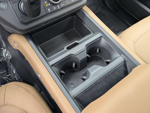 New 2026 Land Rover Defender 110 X-Dynamic SE AWD/4WD image 22