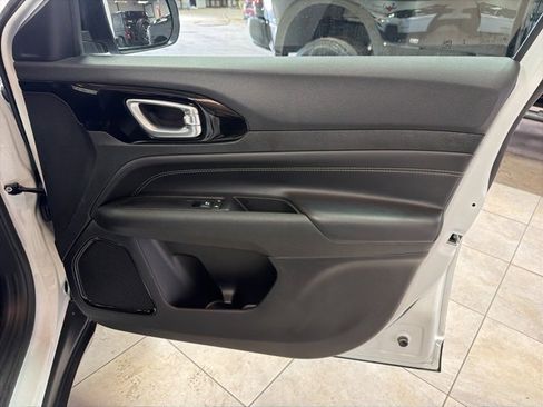 Used 2022 Jeep Compass Altitude image 22