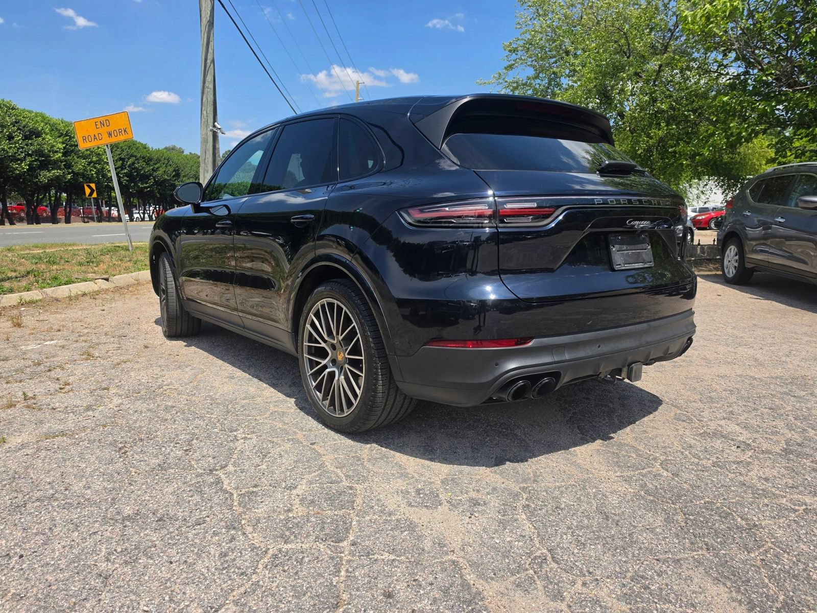 Used 2023 Porsche Cayenne AWD/4WD image 5