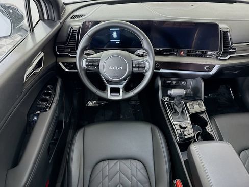 Certified 2025 Kia Sportage X-Line w/ Premium Package AWD/4WD image 4