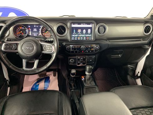 Used 2019 Jeep Wrangler Unlimited Sahara AWD/4WD image 33