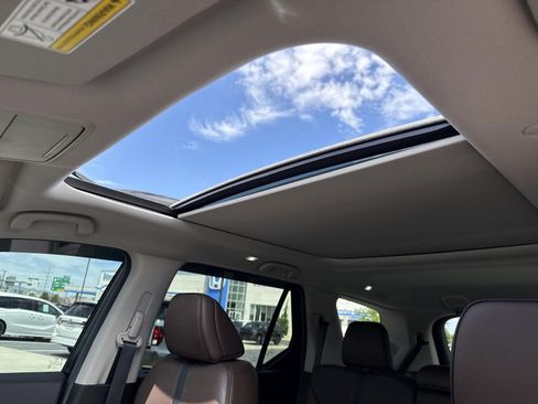 Certified 2025 Honda Pilot Elite image 18