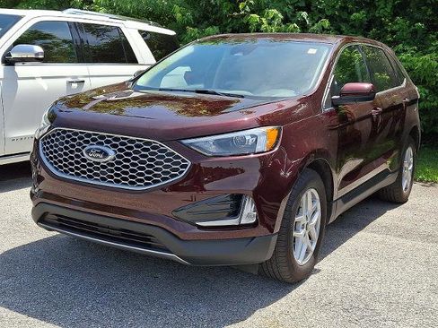 Certified 2024 Ford Edge SEL w/ Convenience Package AWD/4WD image 3