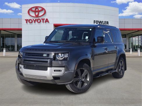 Used 2025 Land Rover Defender 110 S image 1