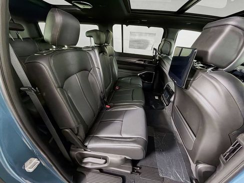 New 2026 Jeep Grand Wagoneer L Limited AWD/4WD image 31