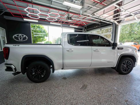 Used 2020 GMC Sierra 1500 Elevation w/ Elevation Value Package AWD/4WD image 4