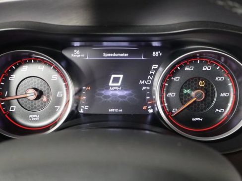 Used 2021 Dodge Charger SXT RWD image 11